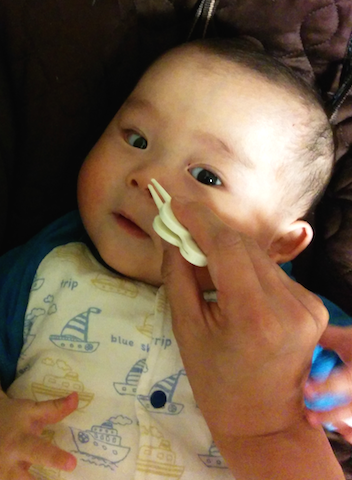 鼻くそ 取り 方 の 赤ちゃん